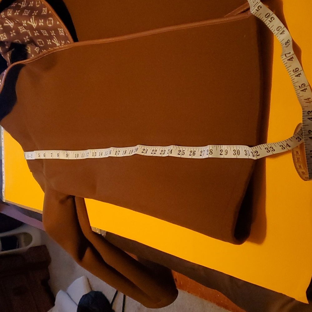 Coat - Picture 11 of 12